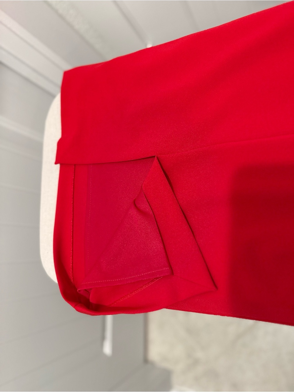 Betsy Adam Red One-Shoulder Bow Midi Dress - Picture 5 of 9